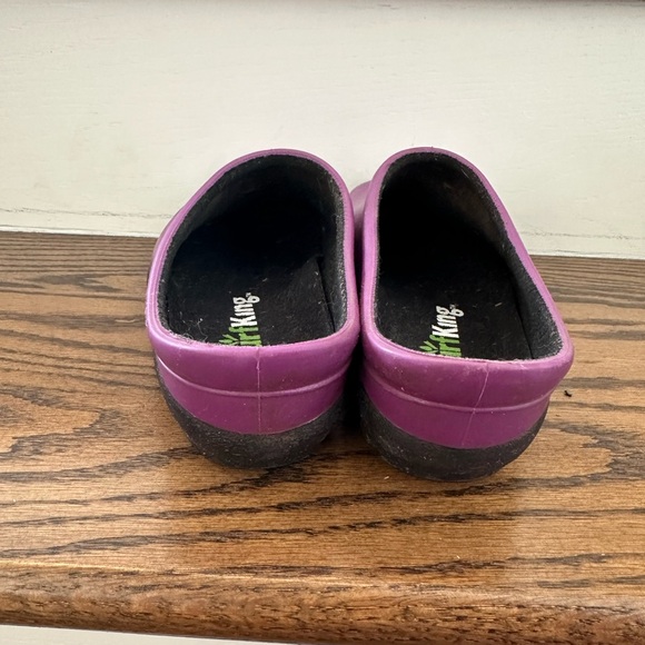 Turf king garden clogs, size 7 - Picture 5 of 6